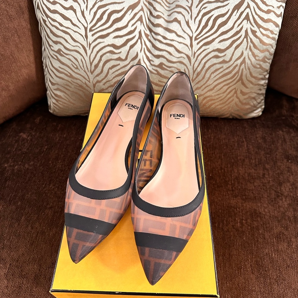 Fendi Flat FF mesh skimmer; color tabacco  Moro